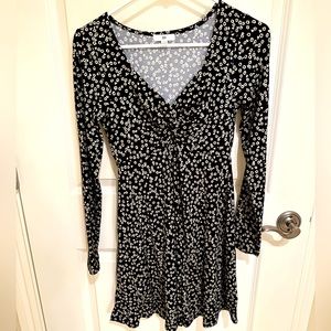 BP. Size XS black and white floral dress excellent condition never worn soft